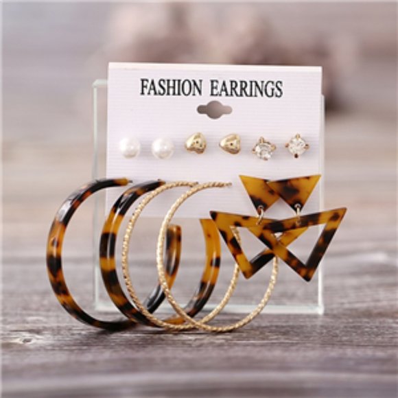 36 Pairs Fashion Earrings Set - Picture 13 of 14